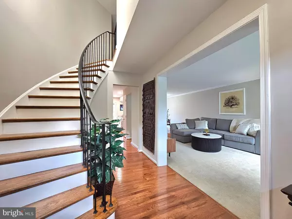 Springfield, VA 22152,5988 QUEENSTON ST