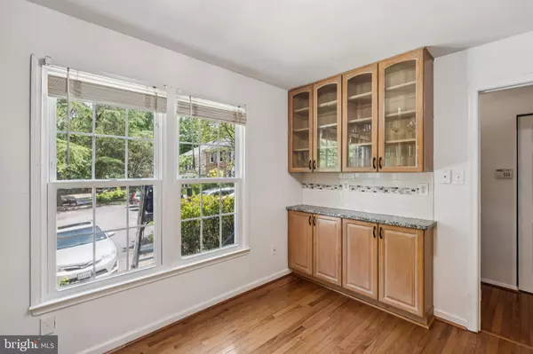 Reston, VA 20191,2408 WANDA WAY