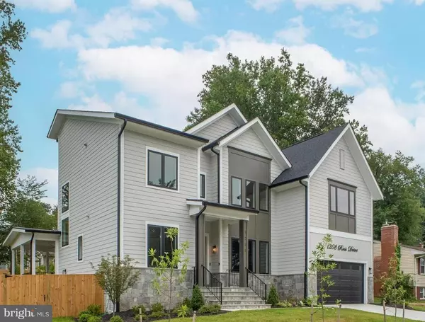 1208 ROSS DR SW, Vienna, VA 22180