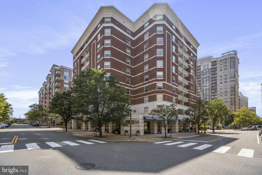 880 N POLLARD ST N #923, Arlington, VA 22203