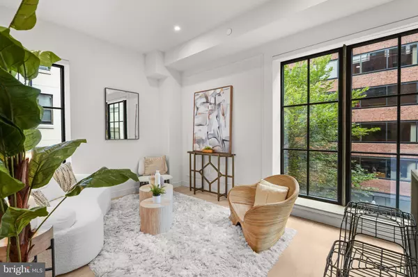 2121 WARD PL NW #404, Washington, DC 20037