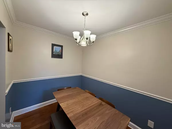 Alexandria, VA 22314,922 S WASHINGTON ST #201