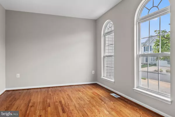 Leesburg, VA 20175,322 WHIPP DR SE