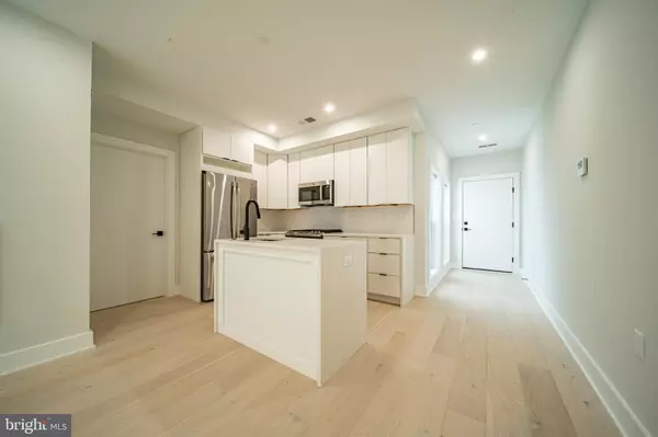 Washington, DC 20037,1117 24TH ST NW #8