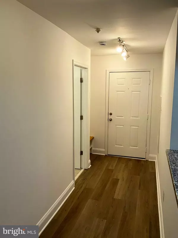 Rockville, MD 20850,10003 VANDERBILT CIR #1-1