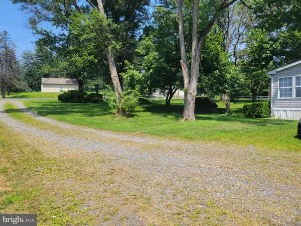 Elverson, PA 19520,1877 RED HILL RD