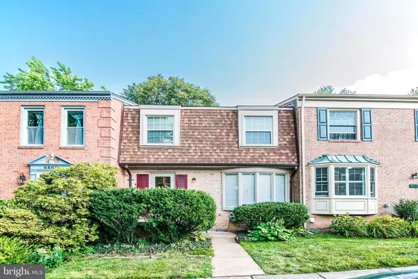 6611 ROSECROFT PL, Falls Church, VA 22043