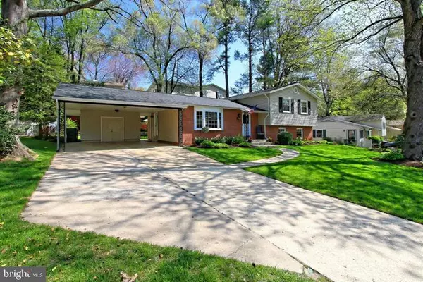 7012 HADLOW DR, Springfield, VA 22152