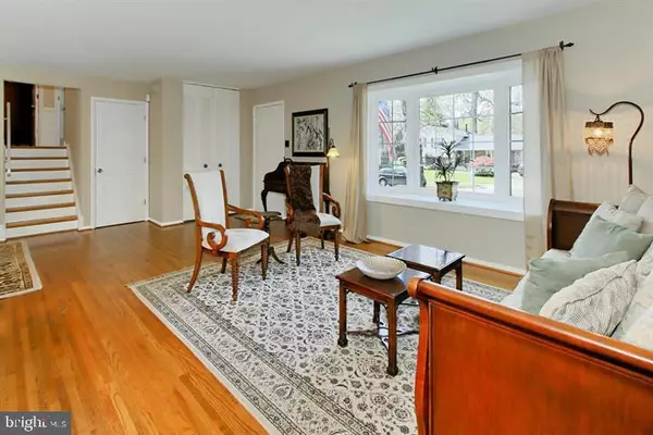 Springfield, VA 22152,7012 HADLOW DR