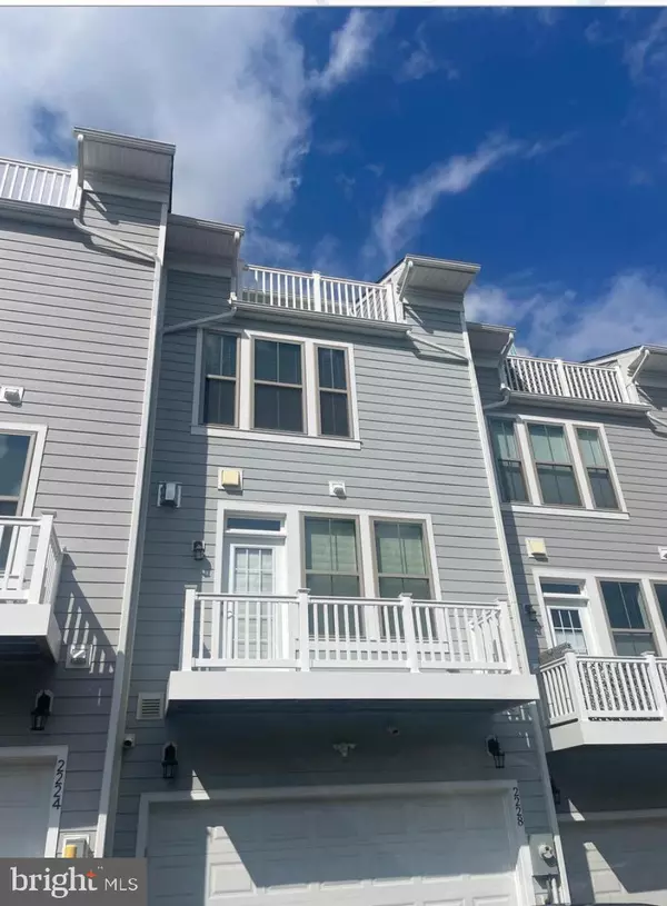 Arlington, VA 22207,2228 S GLEBE RD