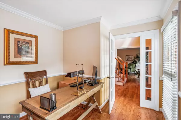 Centreville, VA 20121,6315 DRILL FIELD CT