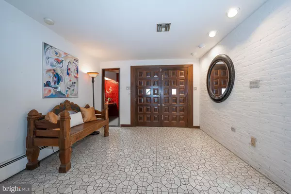 Elkins Park, PA 19027,8208 NEW SECOND ST