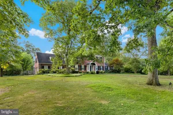 Falls Church, VA 22044,3215 JUNIPER LN