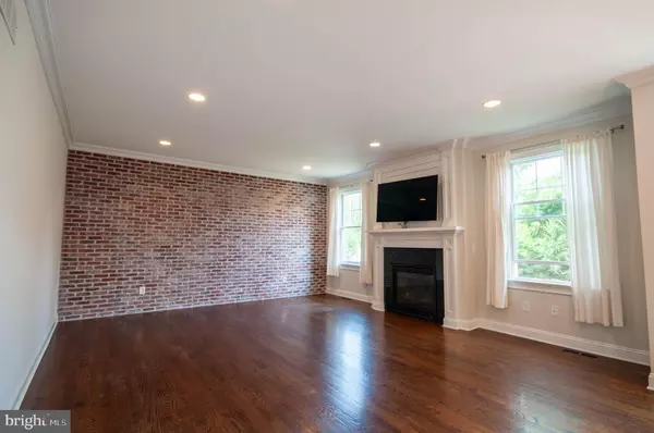 Princeton, NJ 08540,35 HILLSIDE RD