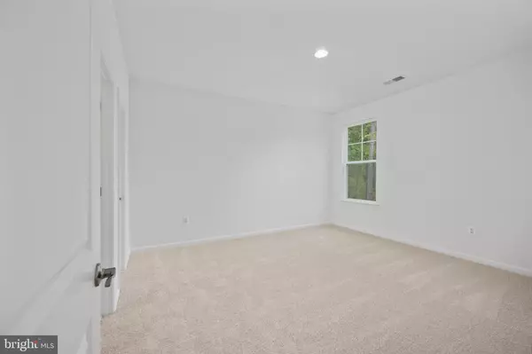 Manassas, VA 20112,11505 WHISPERING DOVE PL