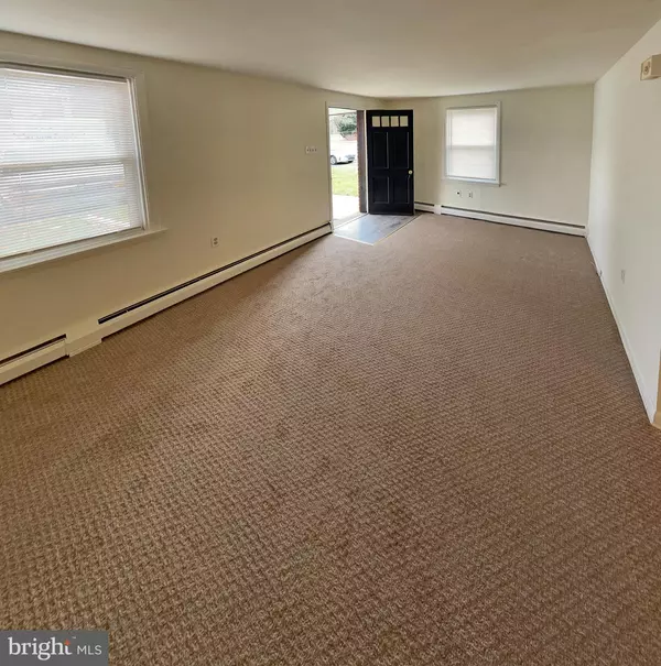 Oreland, PA 19075,235 ROESCH AVE #A