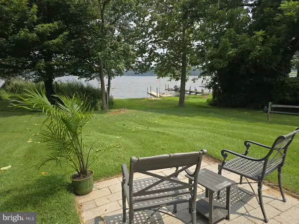 Earleville, MD 21919,1 FERRY POINT LN