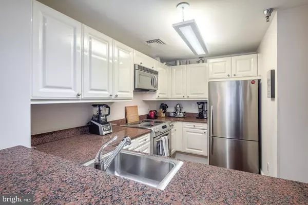 Philadelphia, PA 19102,1500 CHESTNUT ST #5C - R
