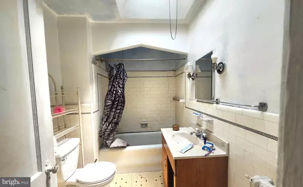 Philadelphia, PA 19138,1909 PENFIELD ST