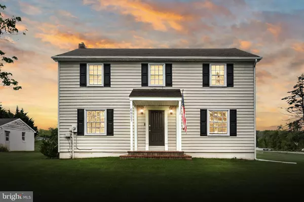 6927 YORK RD, Abbottstown, PA 17301