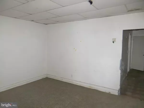 Baltimore, MD 21215,4823 REISTERSTOWN RD