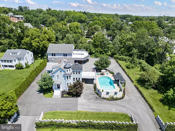 9 GRUBBS LANDING RD, Claymont, DE 19703