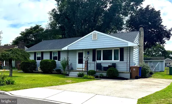 8 MAYBROOK AVE, Swedesboro, NJ 08085