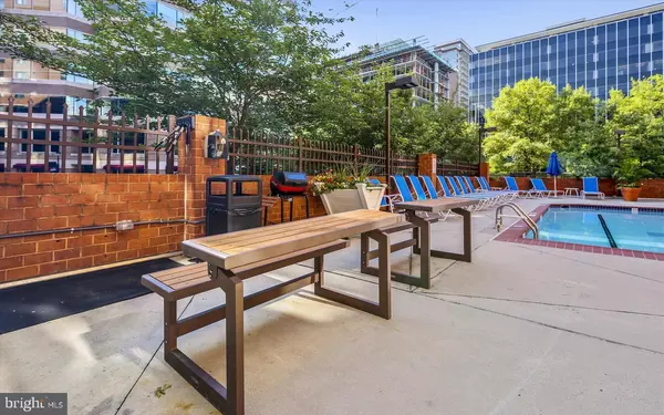 Arlington, VA 22201,1001 N RANDOLPH ST #418