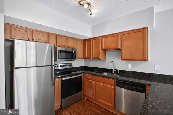 Arlington, VA 22201,1001 N RANDOLPH ST #418