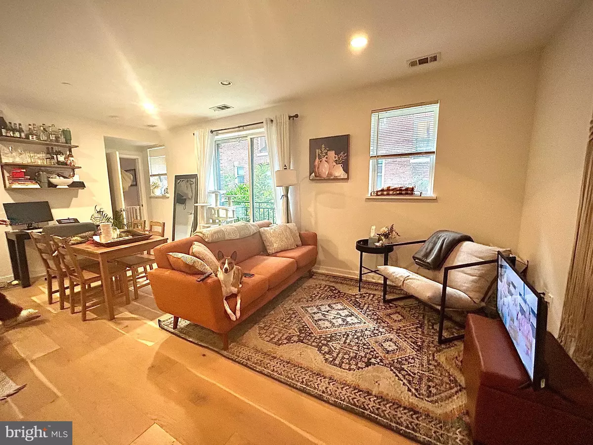 Washington, DC 20001,129 W ST NW #204