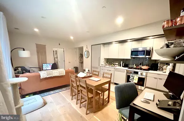 Washington, DC 20001,129 W ST NW #204