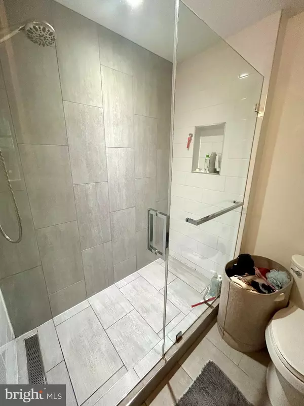 Washington, DC 20001,129 W ST NW #204