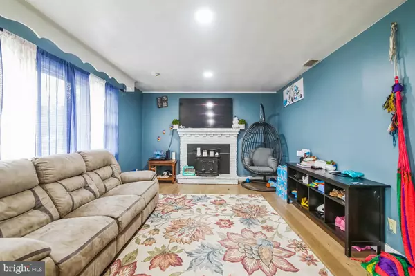 Winchester, VA 22601,323 RUSSELCROFT RD
