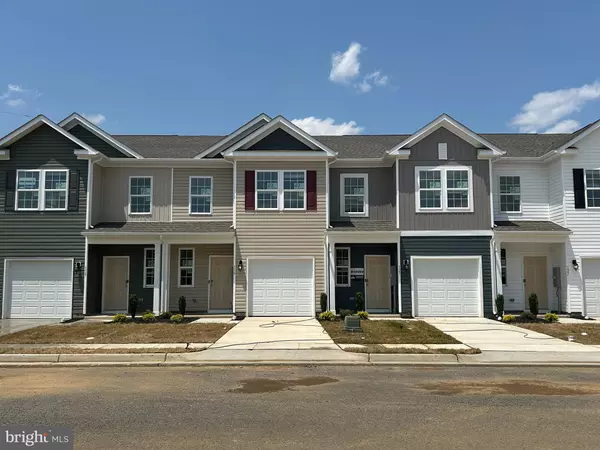 121 RAE CT, Luray, VA 22835