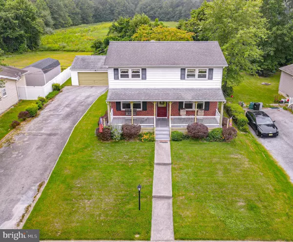 10 LEAP DR, Pennsville, NJ 08070