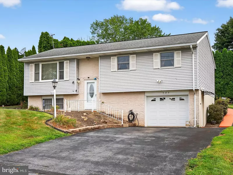 585 CHERRY ST, Lebanon, PA 17046