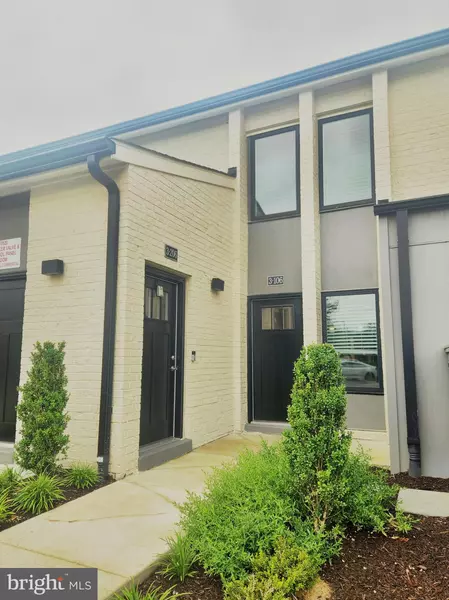 19520 VILLAGE WALK #3-106, Montgomery Village, MD 20886
