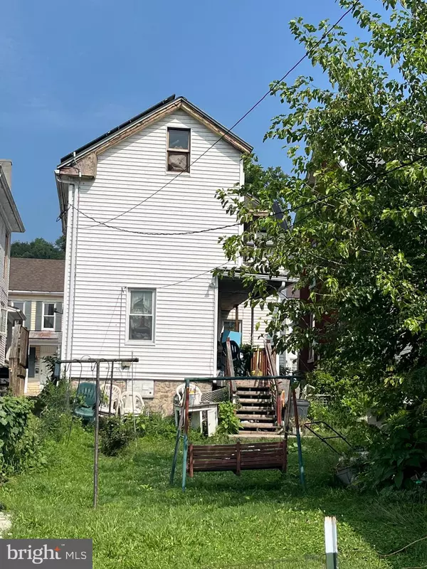 Lewistown, PA 17044,132 W 4TH ST