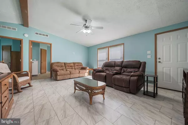 Felton, DE 19943,3992 MIDSTATE RD