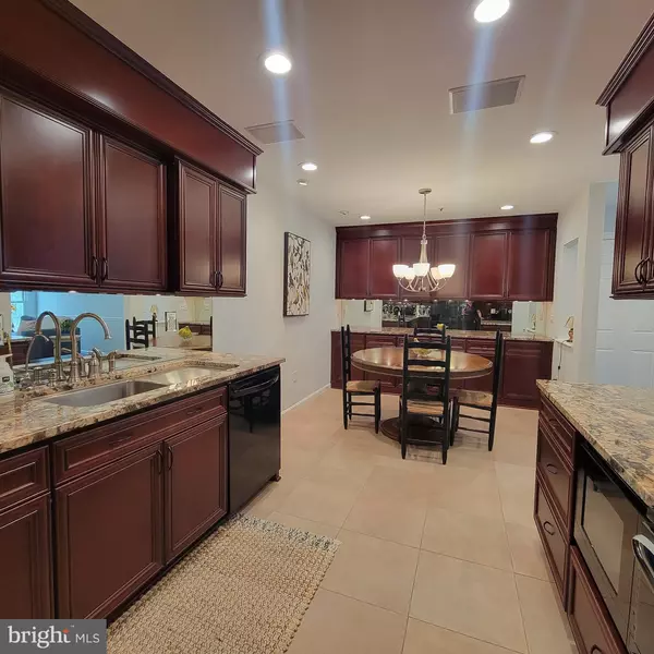 Annapolis, MD 21401,2710 SUMMERVIEW WAY #302