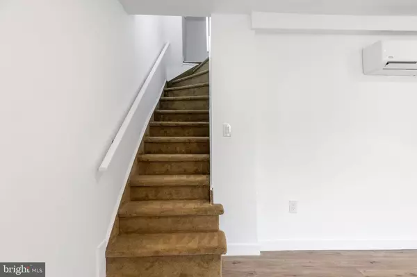 Philadelphia, PA 19128,7041 RIDGE AVE