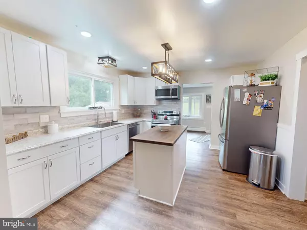 Spring Mills, PA 16875,157 LONG ST