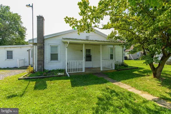 7921 CORNING RD, Zionsville, PA 18092