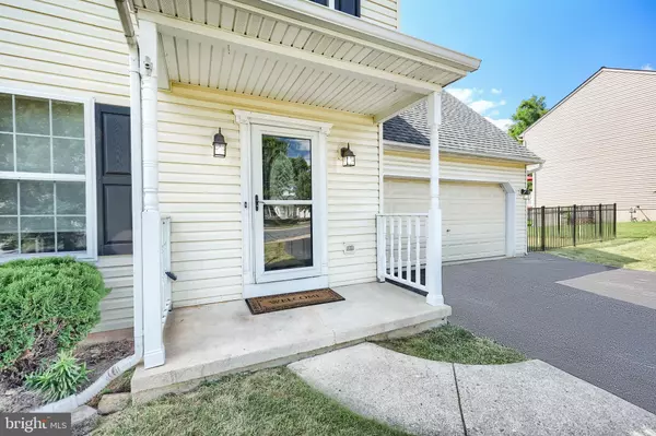 Mount Wolf, PA 17347,20 BURBERRY LN