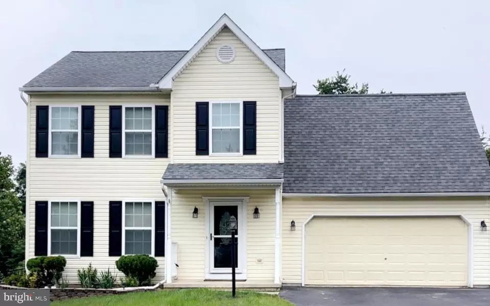 20 BURBERRY LN, Mount Wolf, PA 17347