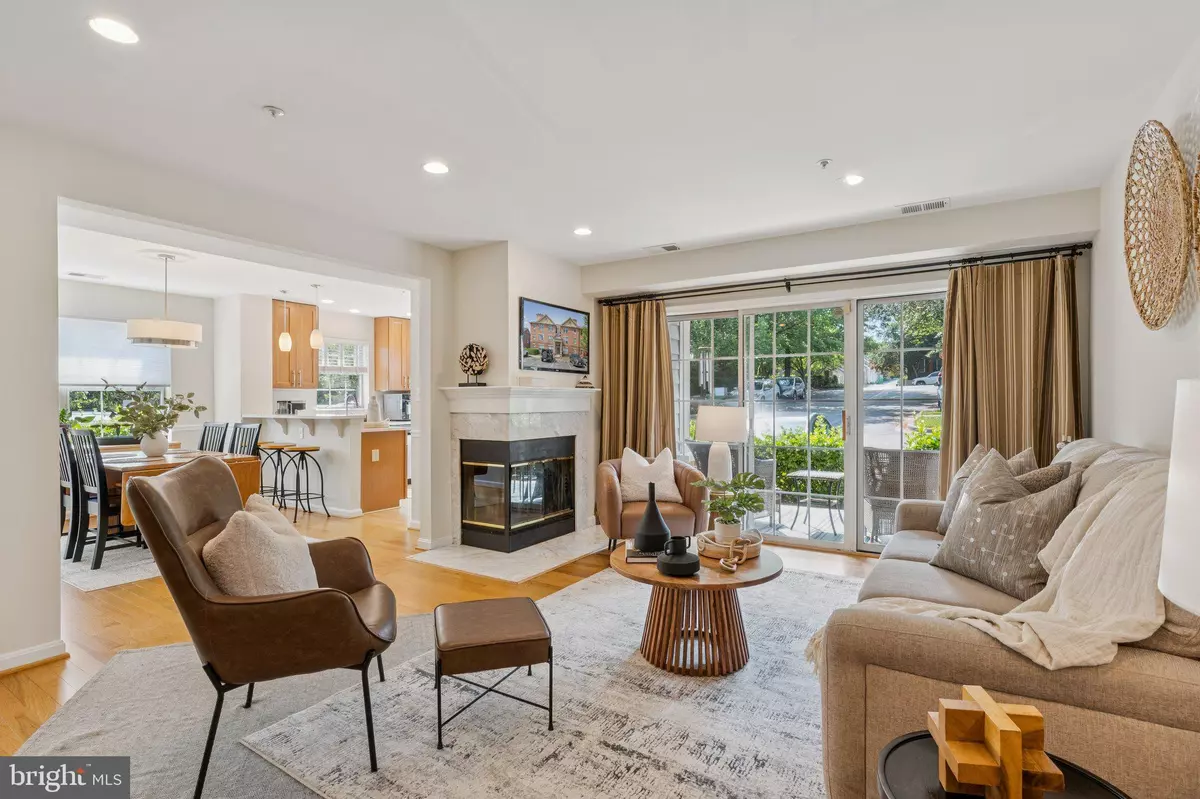 Gaithersburg, MD 20878,404 RIDGEPOINT PL #404-12