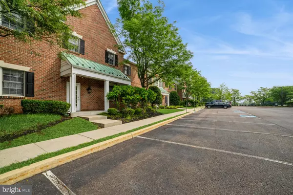 Newtown, PA 18940,54 FRIENDS LN