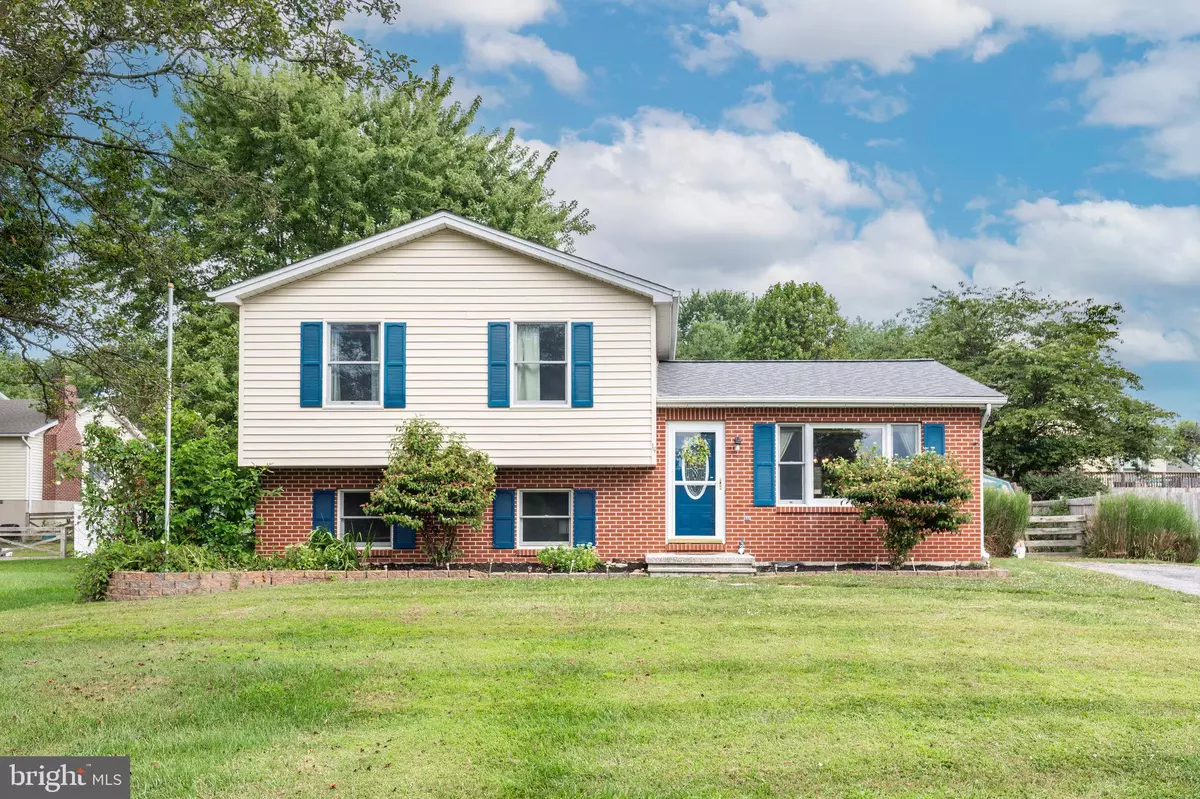 Hanover, PA 17331,14 GARDEN LN