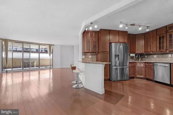 Bethesda, MD 20814,5225 POOKS HILL RD #201N