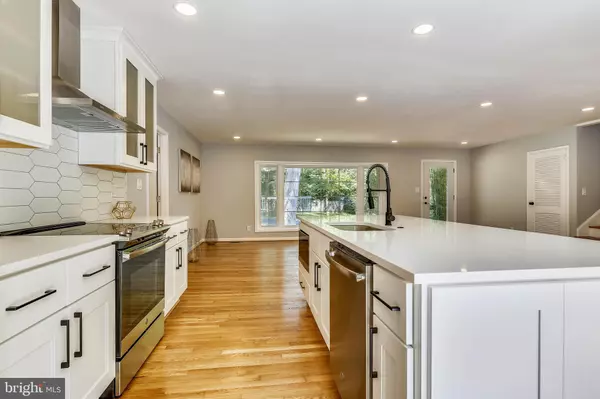 Cabin John, MD 20818,6408 81ST ST